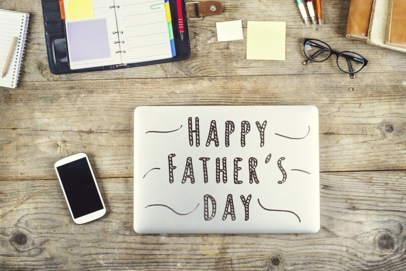Smartphones, tabletas y algunos juguetes tecnológicos son una buena idea de regalo para este día del padre.