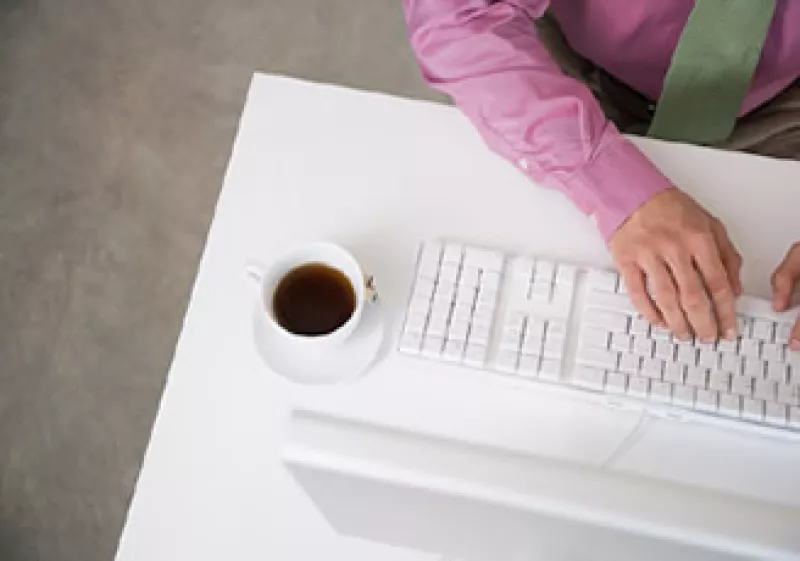 El ministro del Trabajo, Carlos Lupi, responsabilizó de las claves a la compañía privada que creó el sistema de seguridad del sitio web.(Foto: Jupiter Images)