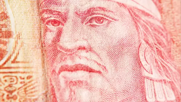 Peso y dólar