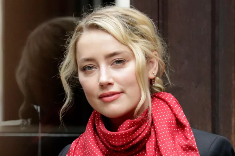 Amber-Heard 