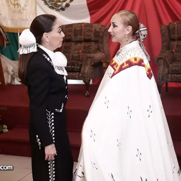 Lourdes Pérez Negron y Rosa María Álvarez