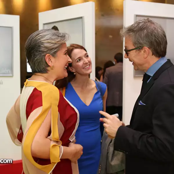 rPilar Aguilar,Jennifer Barba,Jc Agid