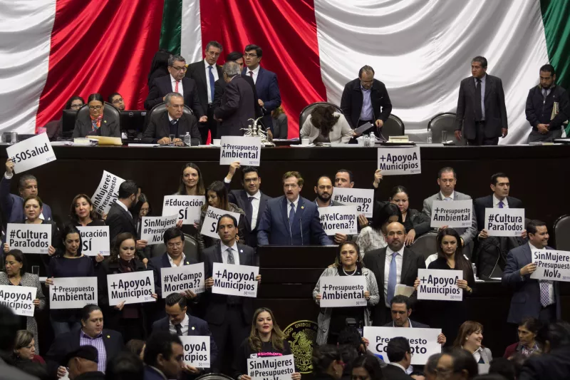 Protestas en San Lázaro
