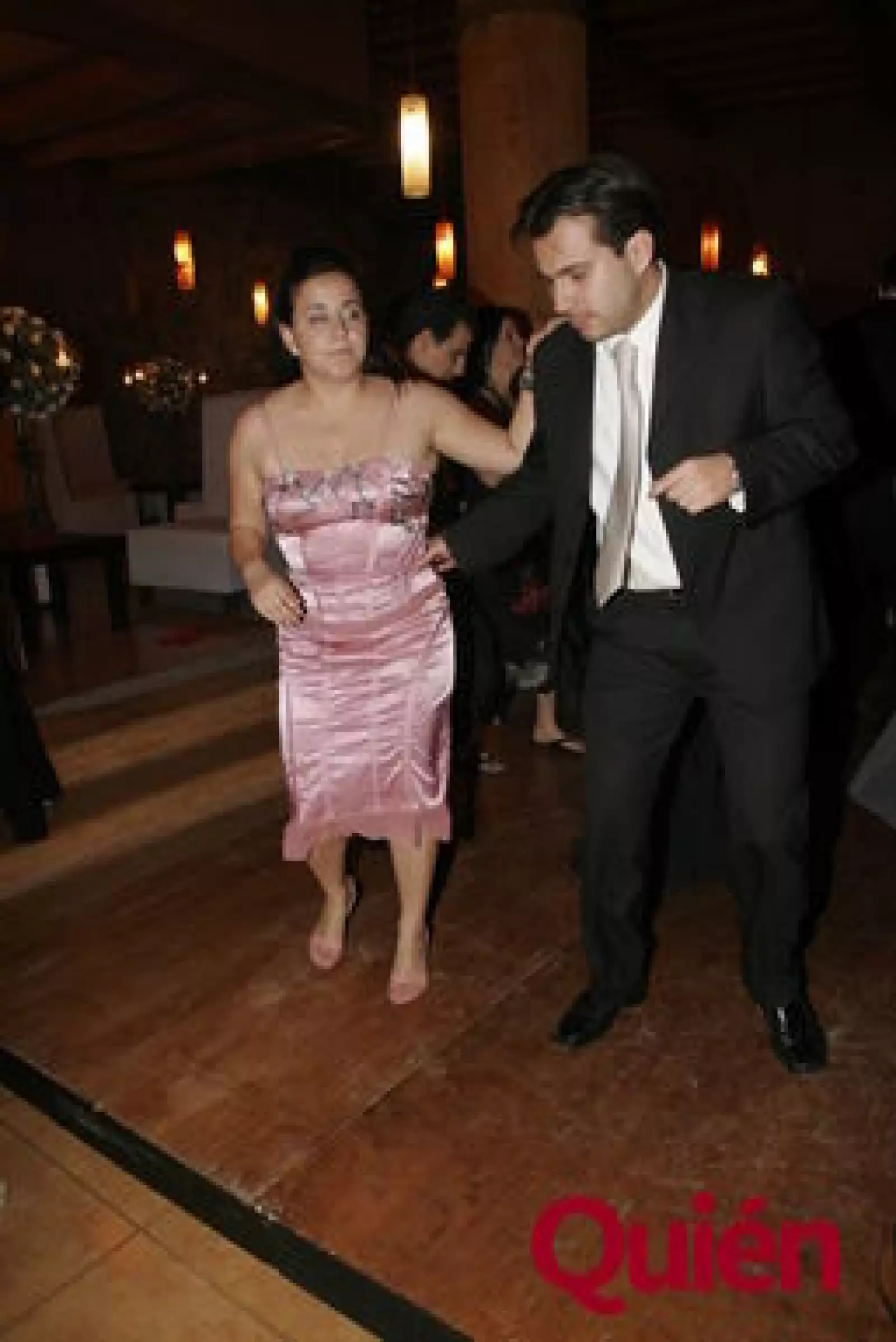 Gabriela Vega, Juan Hernández