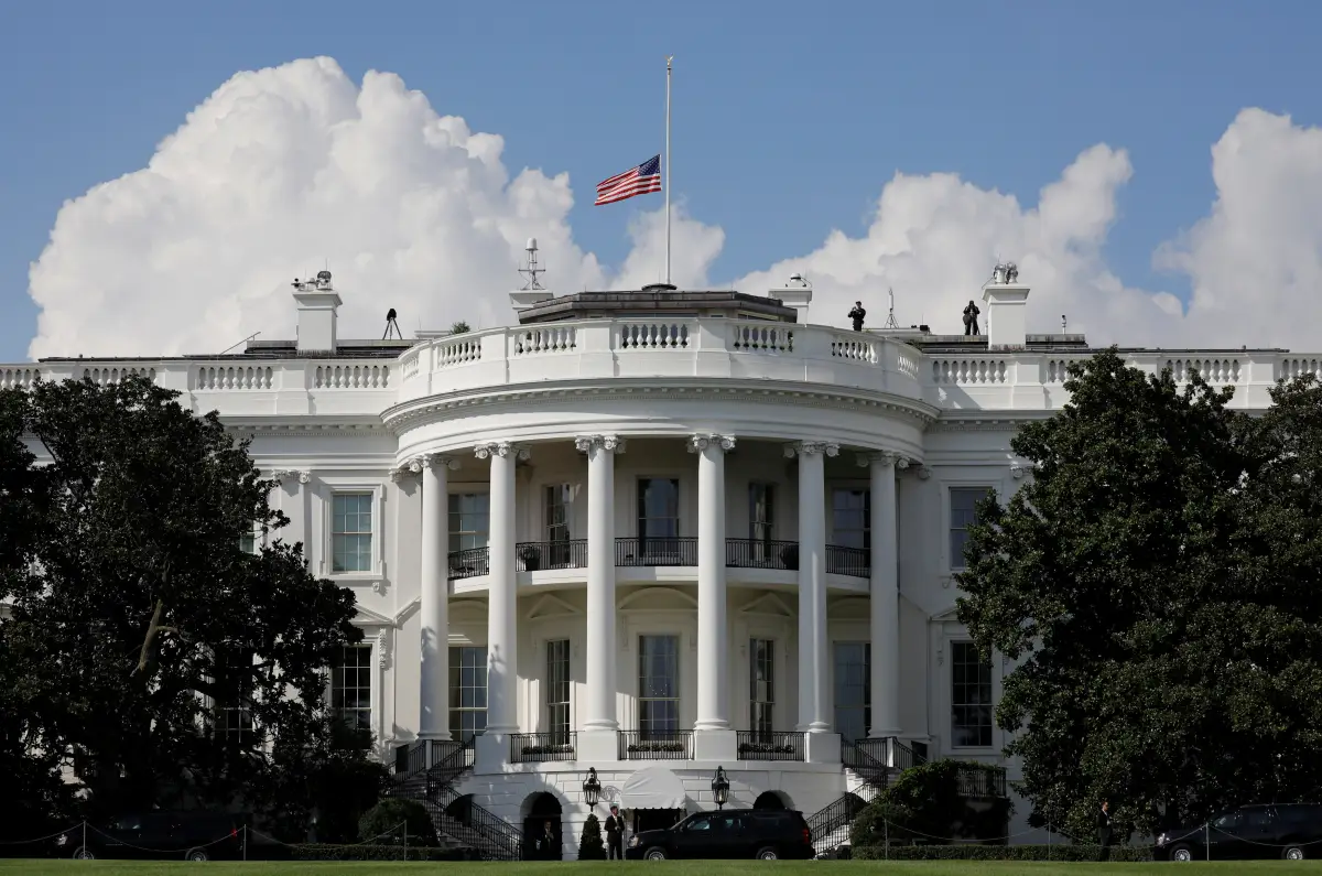 Casa Blaca política de celulares Estados Unidos Donald Trump