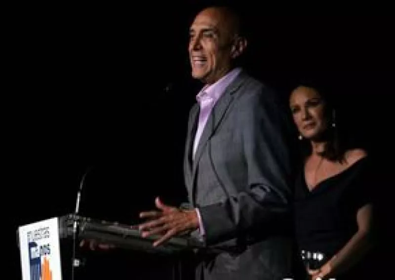 La noche de este miércoles se realizó el coctel de lanzamiento de la campaña que tiene como objetivo educar y capacitar a gente de escasos recursos para asegurarles una vida mejor.