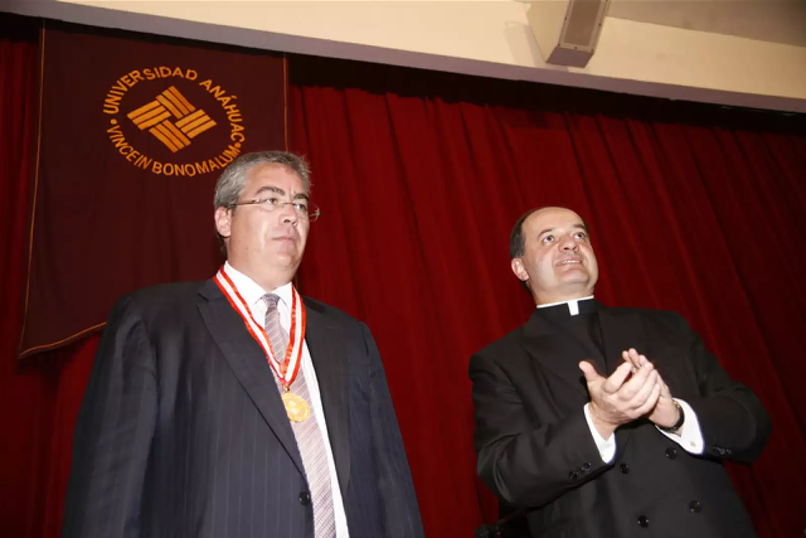 Medalla Anáhuac  a José Antonio Alonso