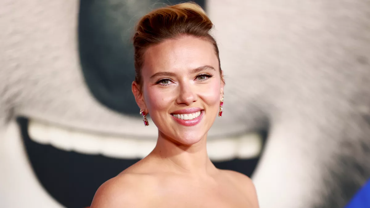Scarlett Johansson estalla contra ChatGPT por usar una voz similar a la suya