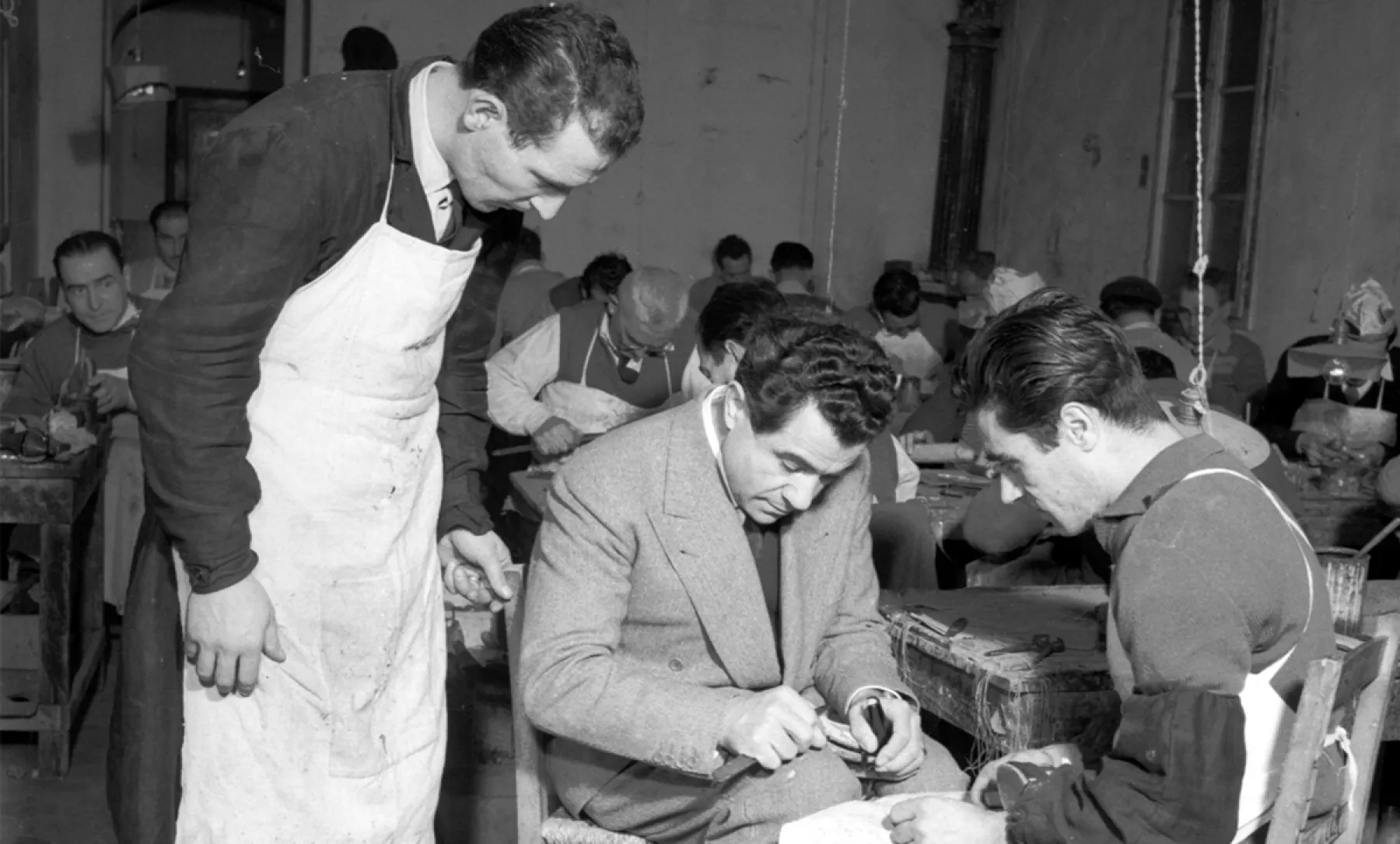 Foto: Ferragamo; Salvatore Ferragamo y sus artesanos, 1940
