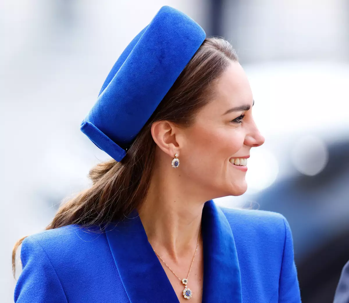 Kate Middleton aretes zafiro de Lady Di,
