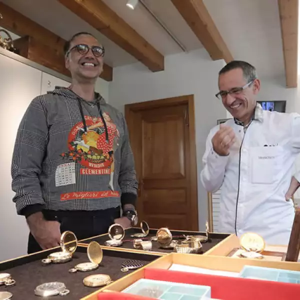 Alejandro se mostró atento y bromista durante el tour.