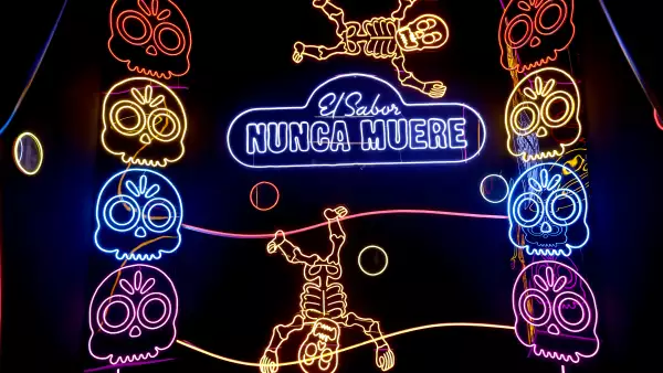La Costeña® celebra Día de Muertos con la experiencia inmersiva “El sabor nunca muere”.