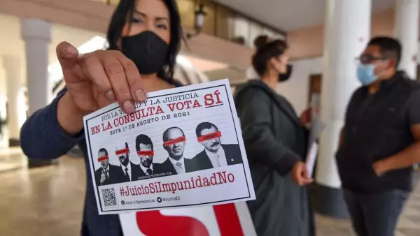 consulta expresidentes encuesta