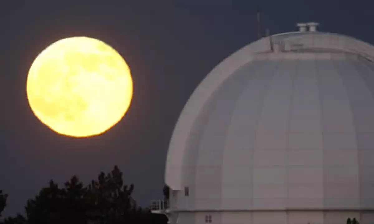 Cada mes tiene una Luna llena, pero una vez cada tres años ocurren dos eventos, esa es la Luna azul. (Foto: Getty Images/Archivo )