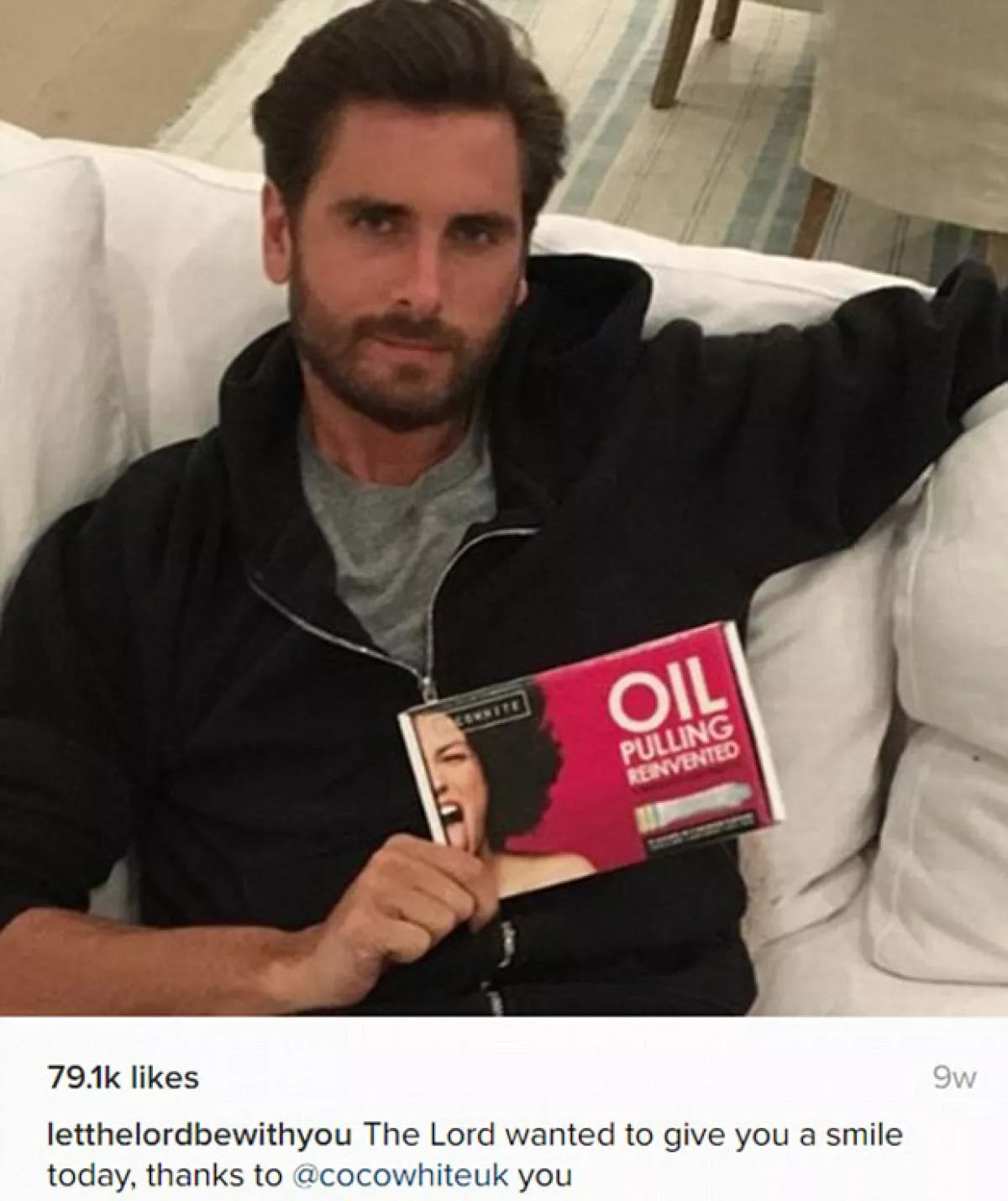 Es común que Scott promocione productos en sus redes sociales.