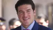 Samuel García, gobernador de Nuevo León, durante el evento del canje de armas.