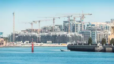 Mexicanos apuestan por el extranjero para proteger su patrimonio: lugares donde más invirtieron en 2025 