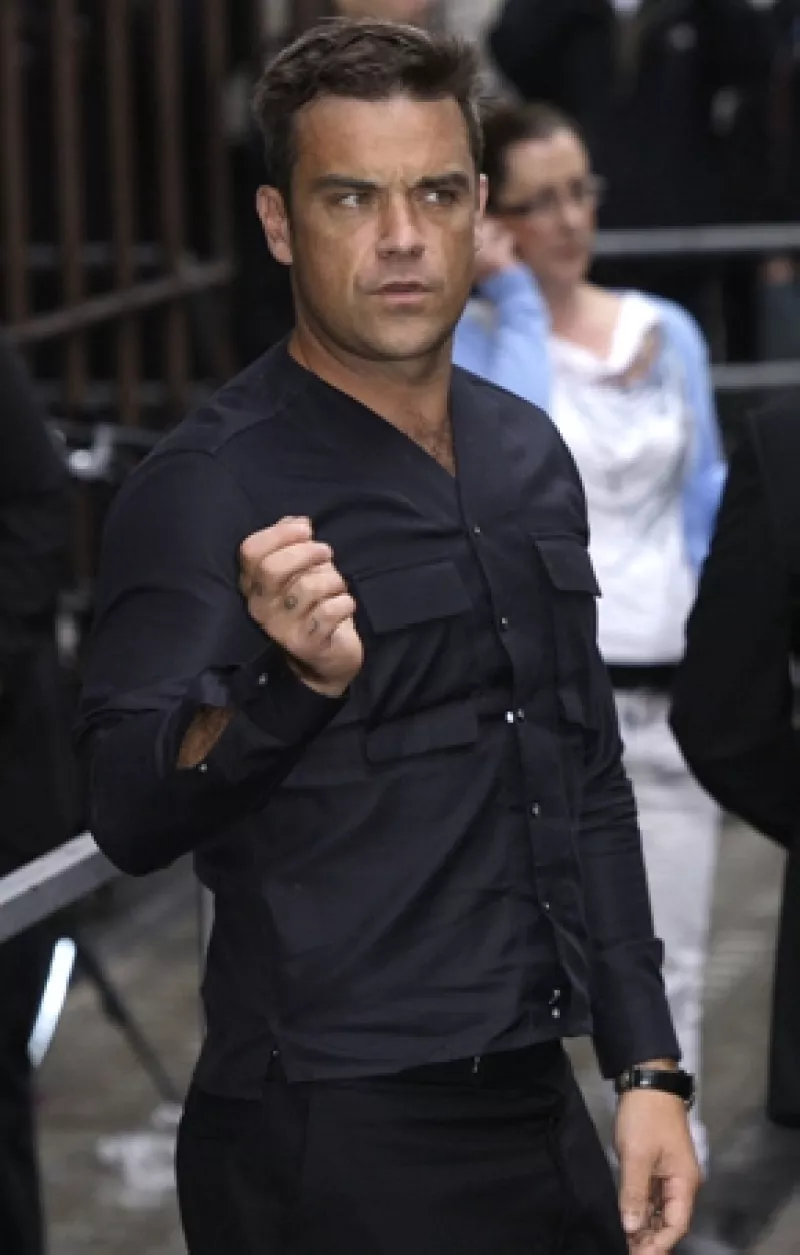 El cantante británico dio a conocer que tiene un mal que lo vuelve depresivo, por lo que se ahora está en tratamiento.