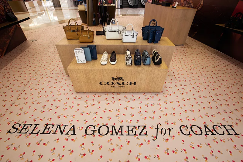 Selena-Gomez-Coach