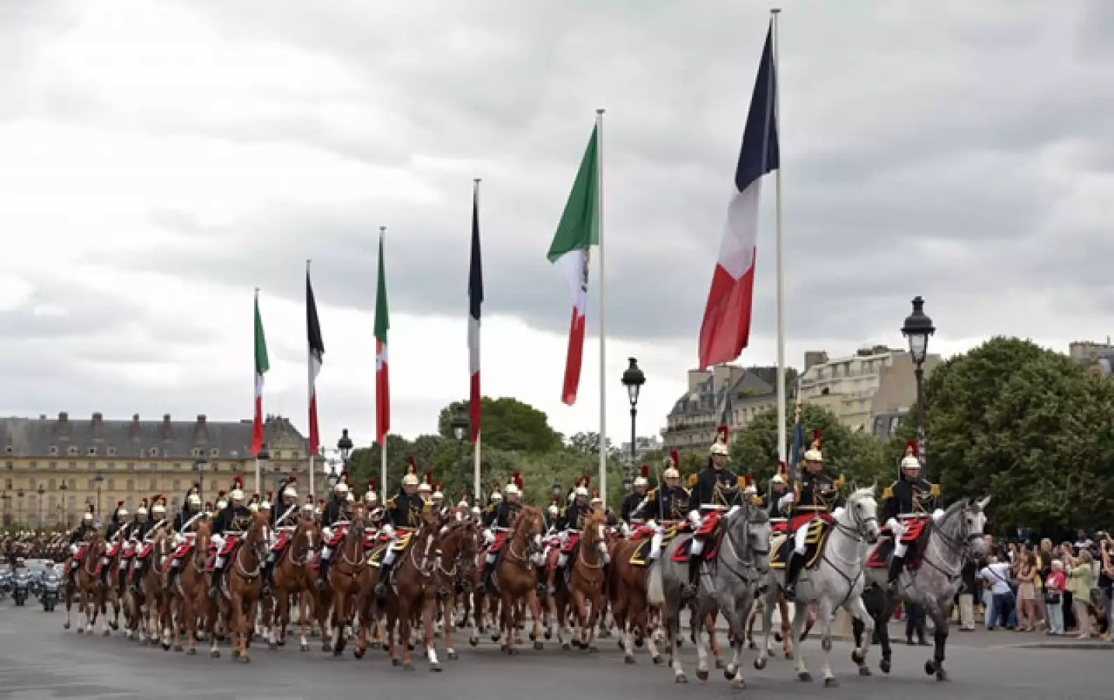 La visita de Estado de Peña Nieto coincide con la la Fiesta Nacional de Francia.