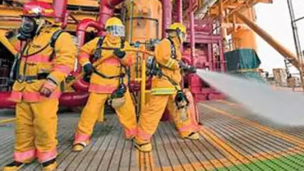 Trabajadores-de-Pemex-07