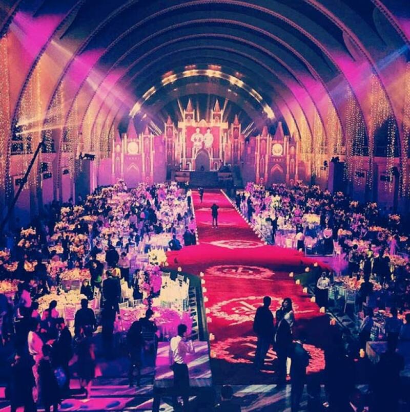 Así lució el centro de convenciones en Shangahi al que acudieron sus dos mil invitados.