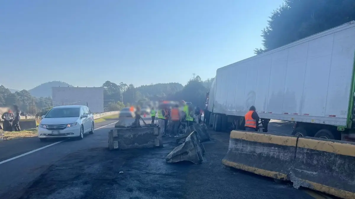 Accidente en la México-Cuernavaca provoca tráfico en la carretera de hasta 7 km