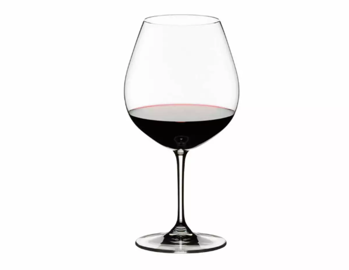 Copa para Burgundy, Riedel, $457; liverpool.com.mx