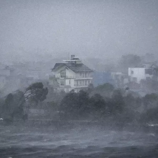 VIETNAM-CHINA-WEATHER-STORM