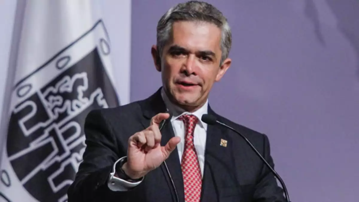 miguel angel mancera, salarios