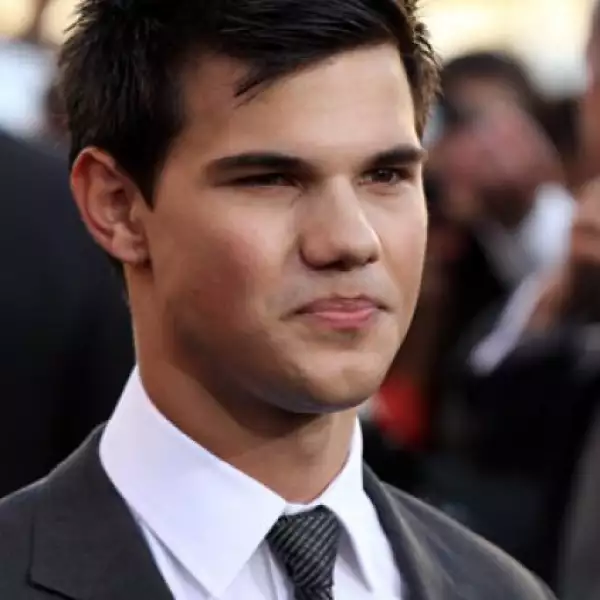 Premiere de Twilight Saga: New Moon en los Teatros Mann Village Bruin en Westwood, California, 2009.