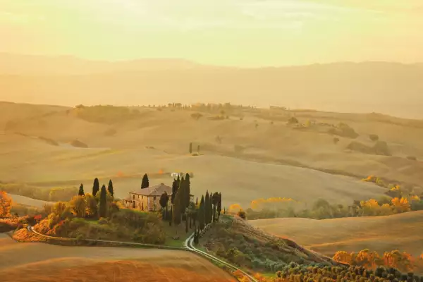 Los paisajes de La Toscana se convierten en un espectáculo digno de admirar.