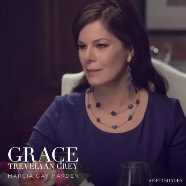 Marcia Gay Harden es Grace, la madre de Christian Grey.