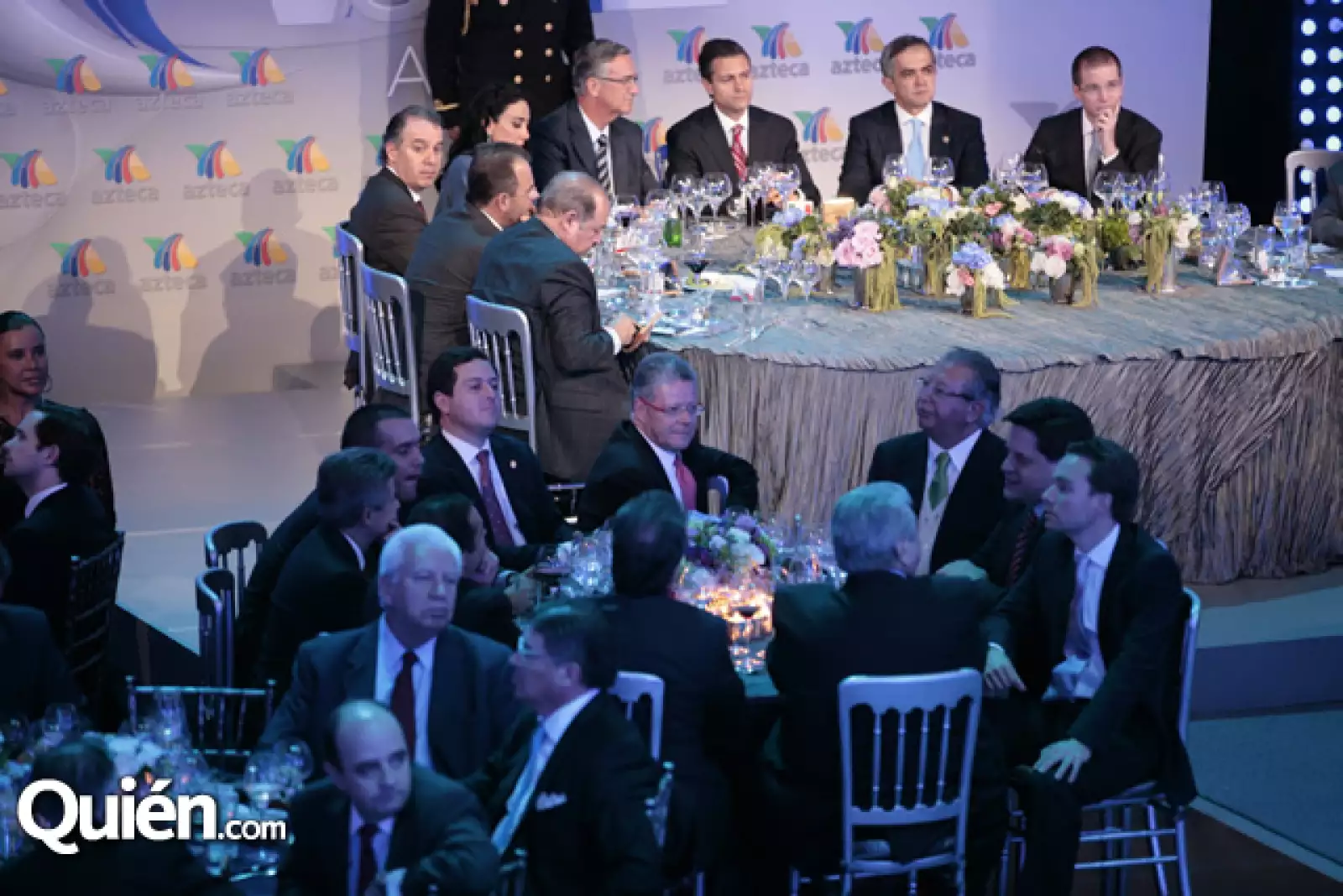 María Laura Medina de Salinas,Ricardo Salinas Pliego,Enrique Peña Nieto,Miguel Ángel Mancera,Mario San Román