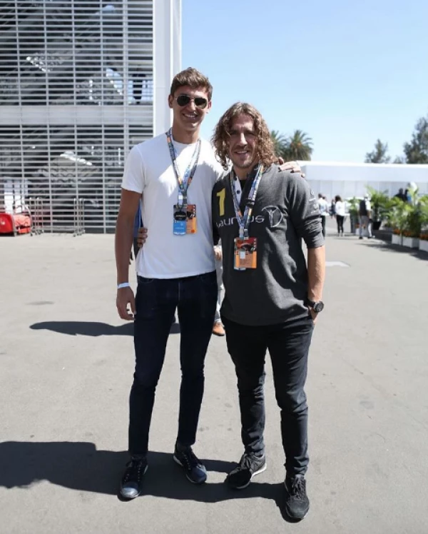Arturo Elías Ayub y Carles Puyol