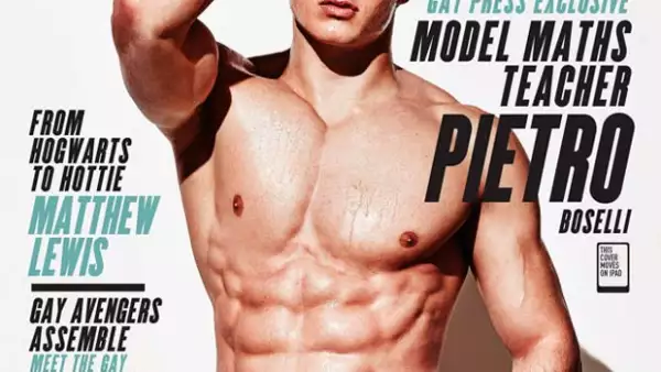 El sexy profesor de matemáticas, Pietro Boselli, que hace unos meses causó revuelo en las redes sociales, vuelve ahora más sensual que nunca.