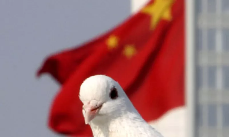 China tiene espacio para liberar un nuevo estímulo fiscal si es golpeado por la crisis económica de Europa y EU, considera el FMI. (Foto: AP)