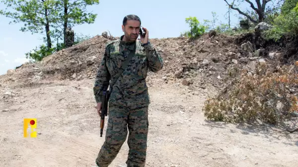Wissam al-Tawil, comandante de la fuerza de élite Radwan de Hezbolá, aparece en un lugar desconocido, en esta imagen sin fecha obtenida de las redes sociales.