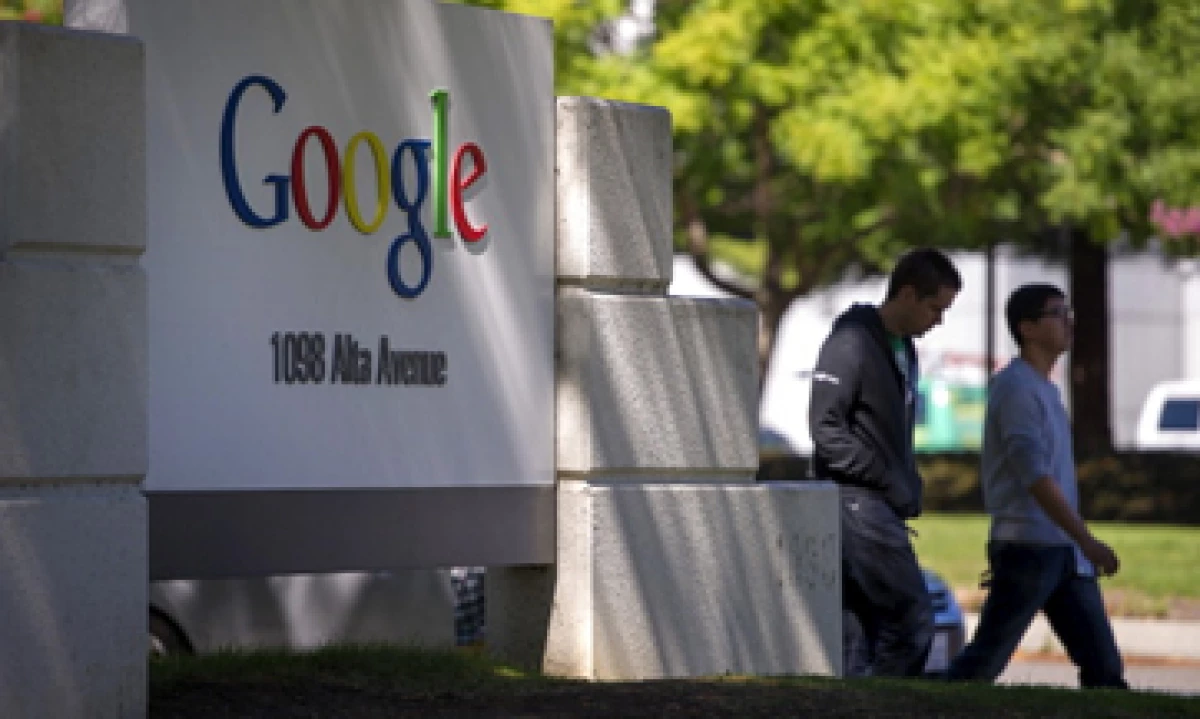 Google es acusada de favorecer sus propios productos y servicios en los resultados de su buscador. (Foto: Archivo)