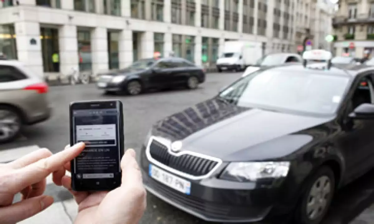 El juez de España considera que los conductores de Uber carecen de autorización administrativa para desarrollar la labor. (Foto: AFP )