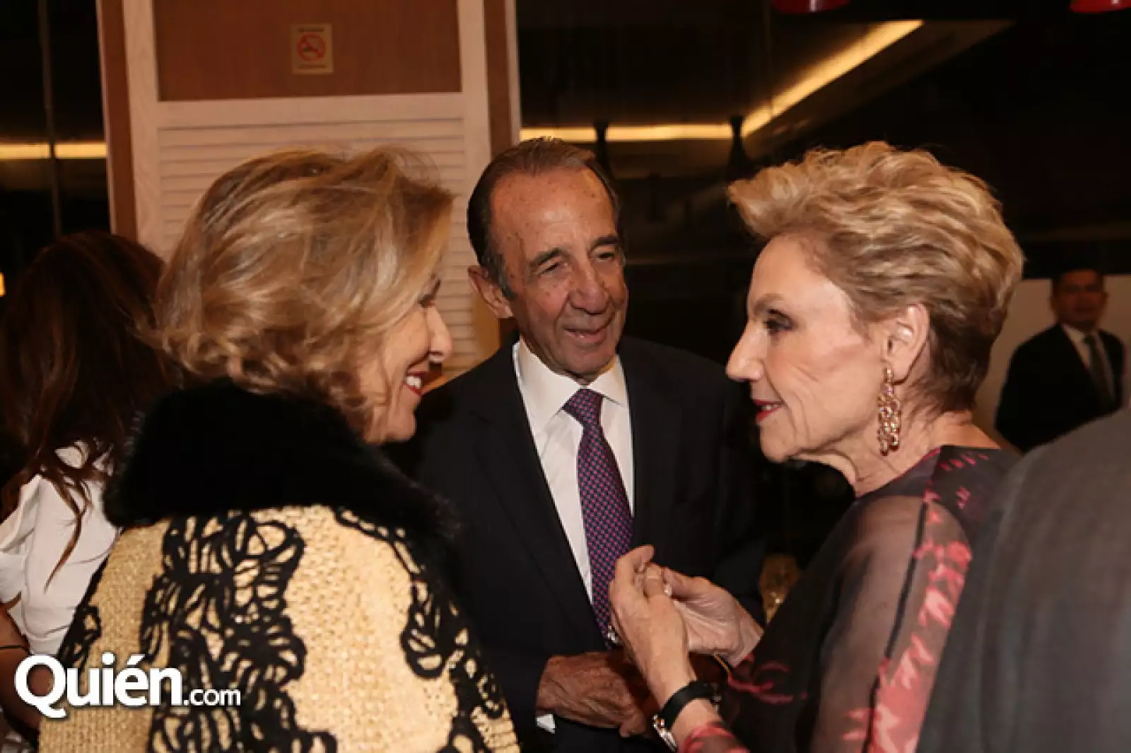 Marie Thérèse y Manuel Arango con Monchita Cosio