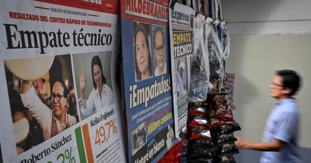 Fujimori y Sánchez disputan voto a voto la presidencia de Pe