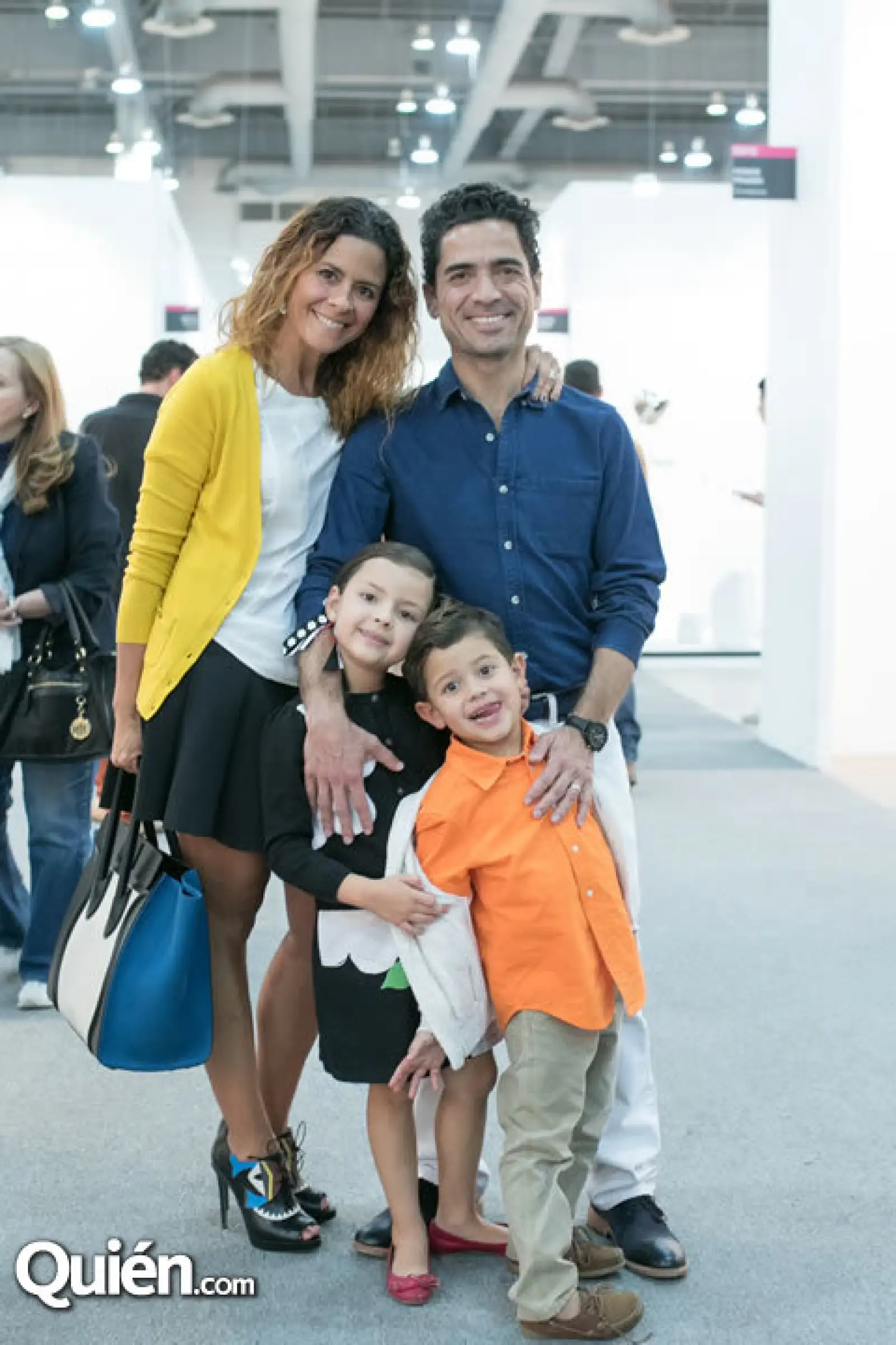 Carla Ezquerro, Roberta Serna, Patricio Serna y Armando Serna