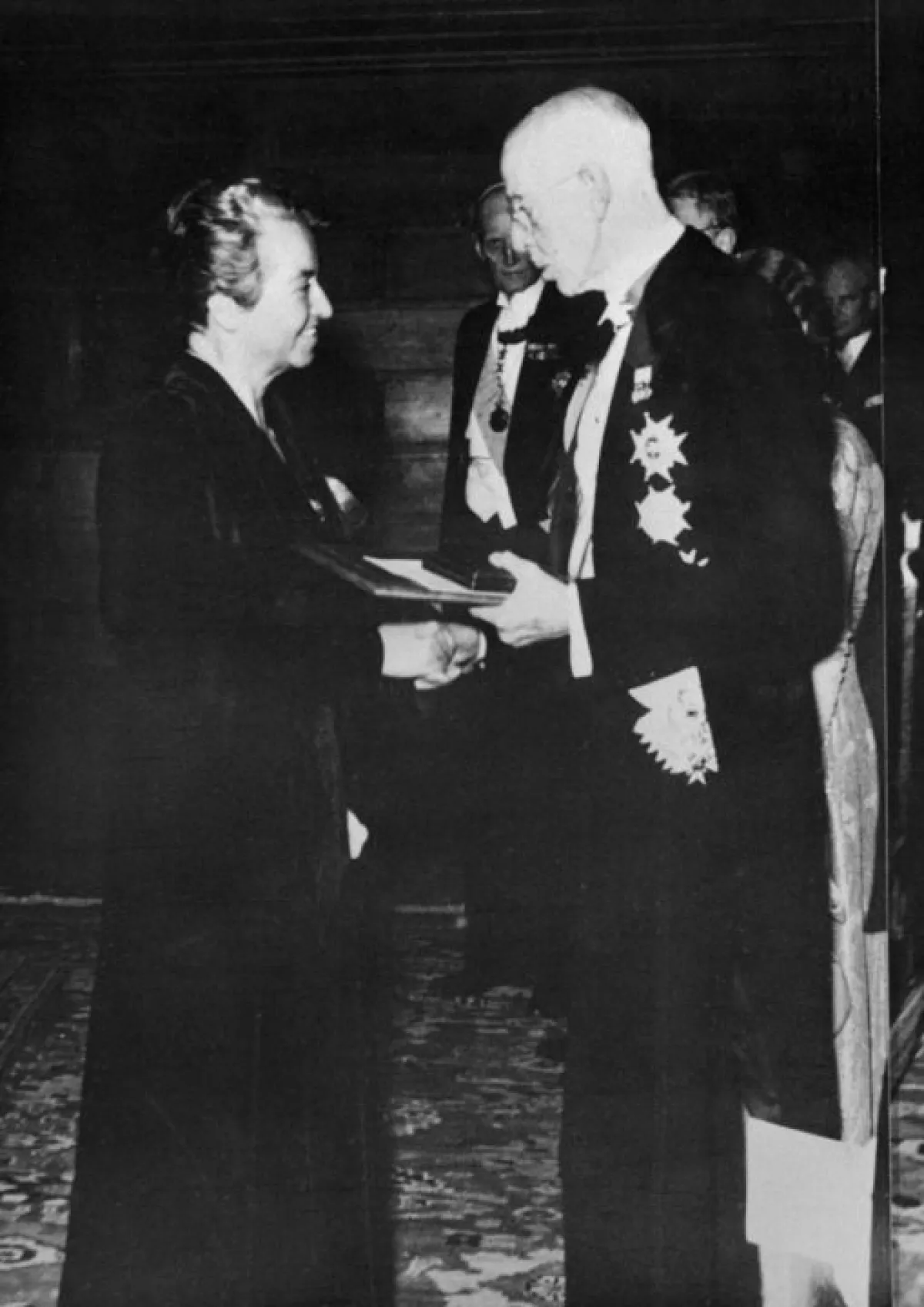 La escritora chilena Gabriela Mistral, ganadora del Premio Nobel de Literatura.