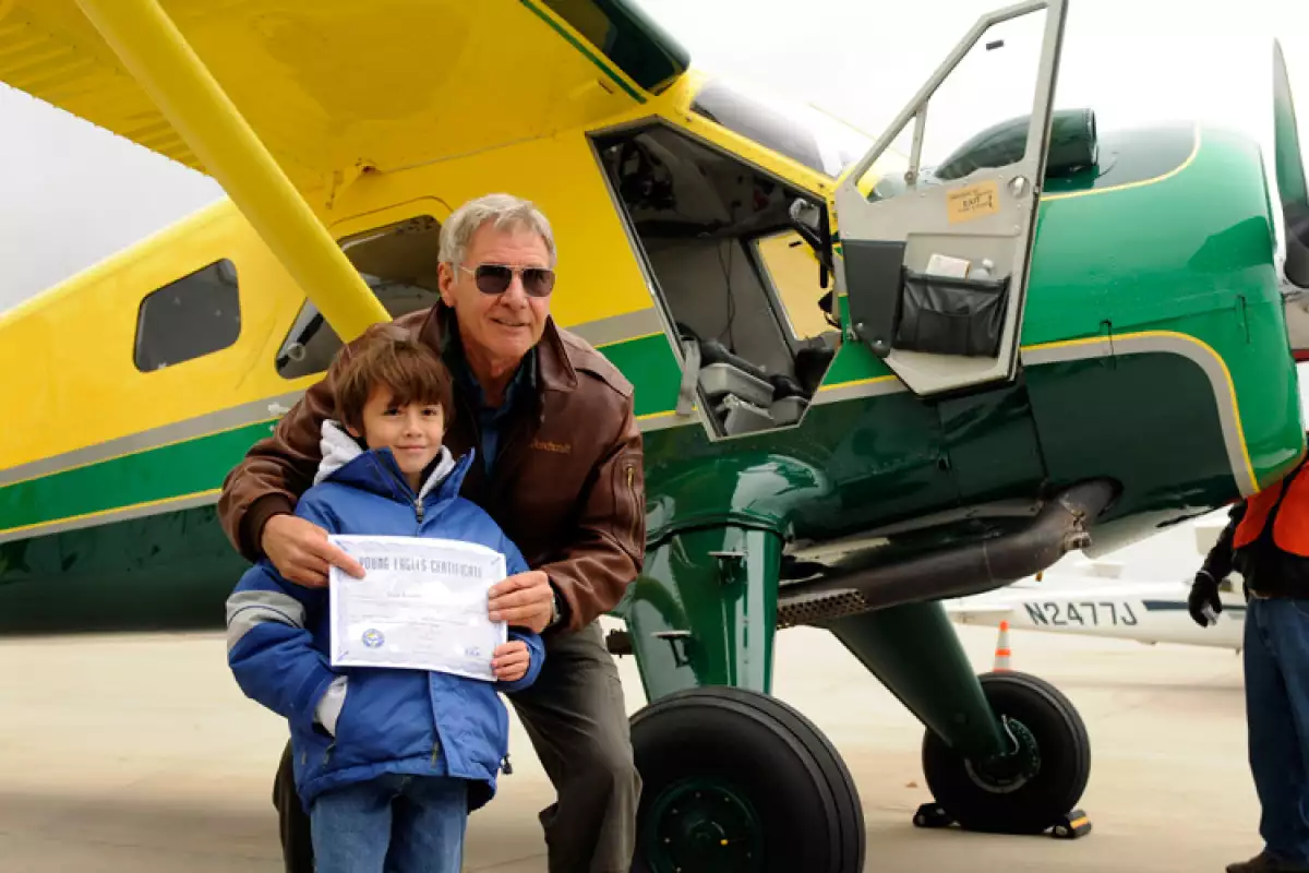 Harrison Ford, avión