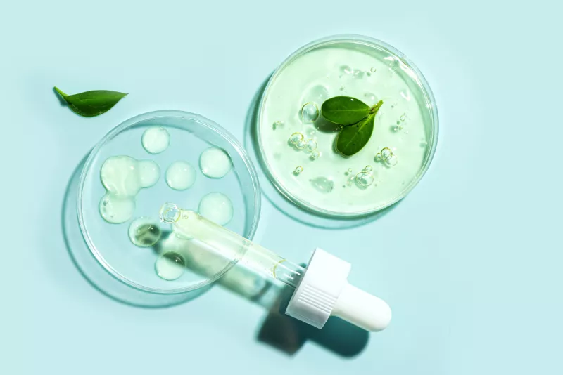 No quiere venderse en supermercado o farmacias: la marca dermocosmética que apuesta por mercado premium 