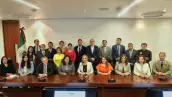 Foto de la reunión de senadores del PAN con el líder del partido de ultraderecha Vox, de España
