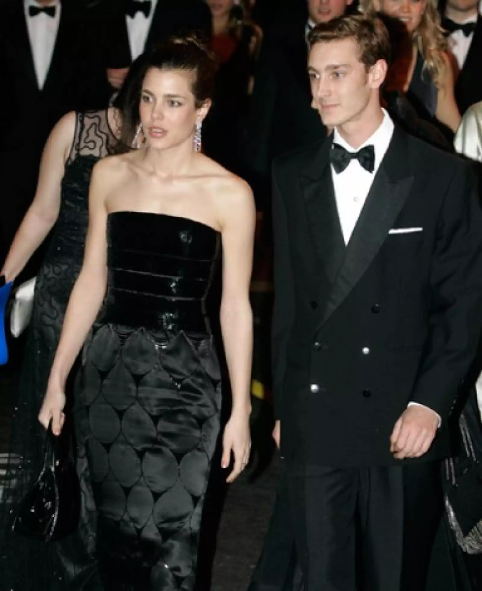 Carlotta y Pierre Casiraghi, hijos de la princesa Carolina de Hannover, llegaron juntos a la fiesta.