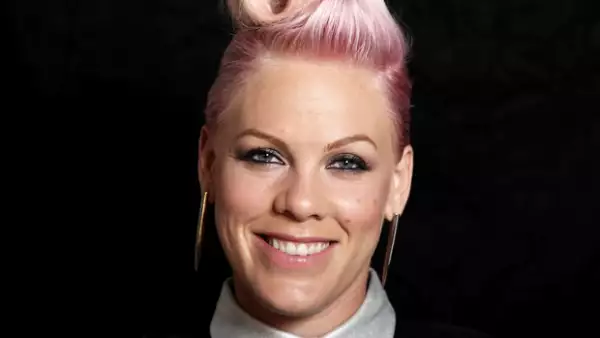 La cantante aseguró a la revista People que la llegada de su pequeña Willow le cambió la vida, y que ser madre es lo mejor que le pudo haber pasado.