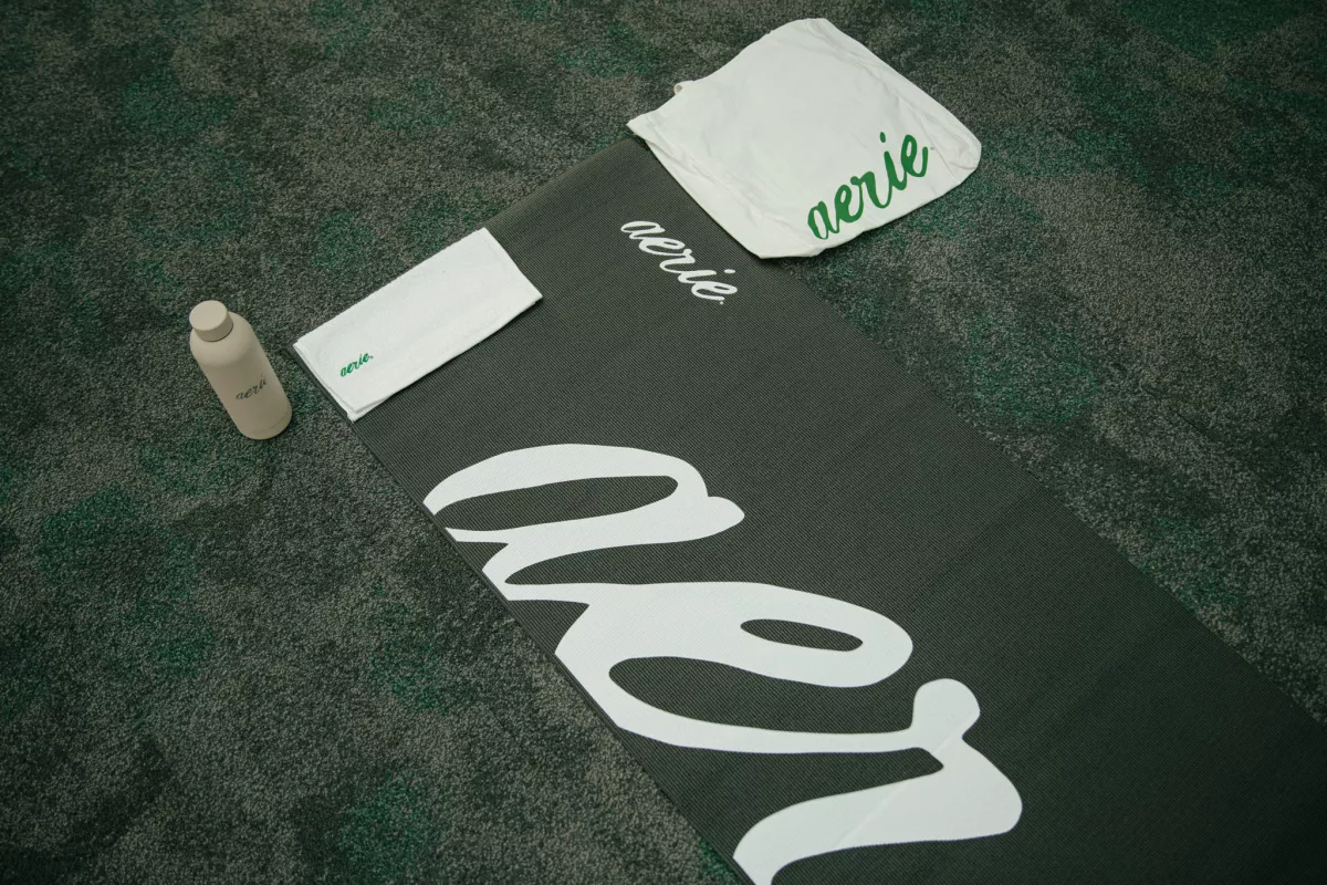 aerie-look-dia-internacional-yoga